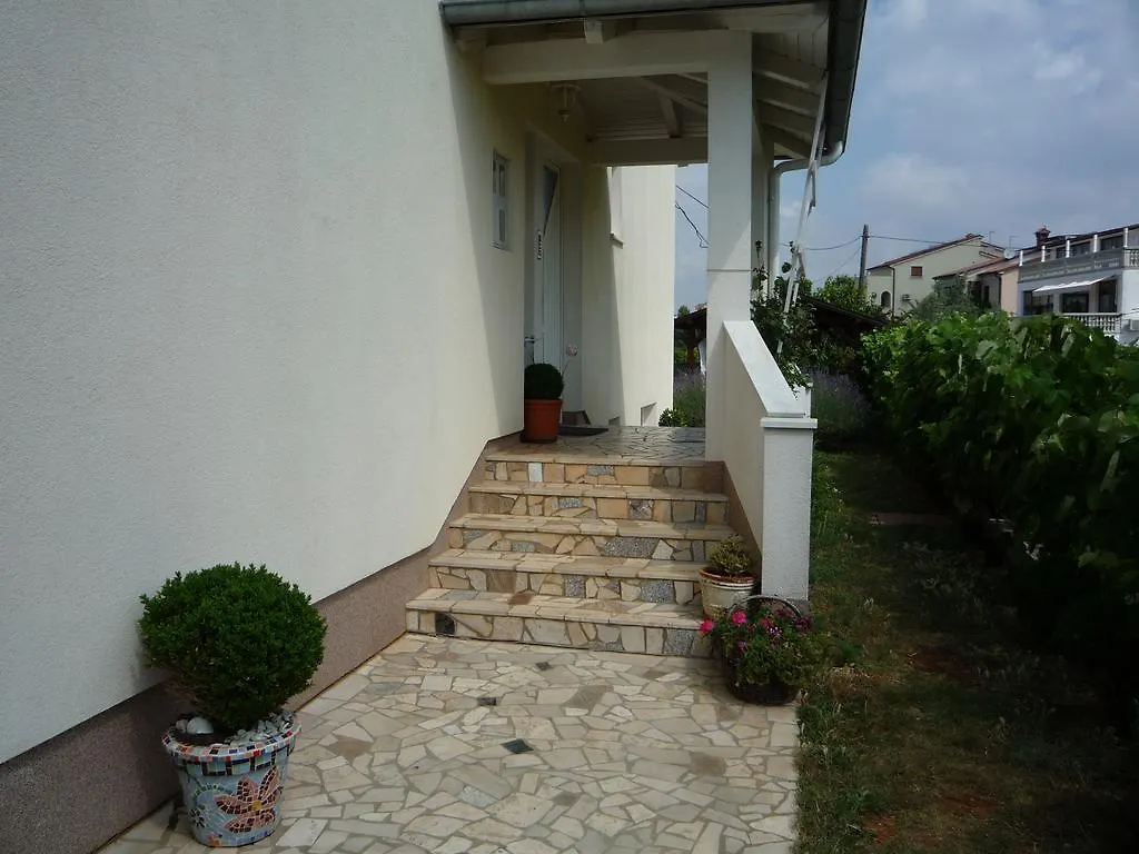 Kuca Moni Apartment Medulin